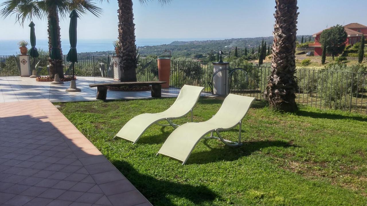 Bed and Breakfast La Casa del Melograno Santa Venerina Exterior foto