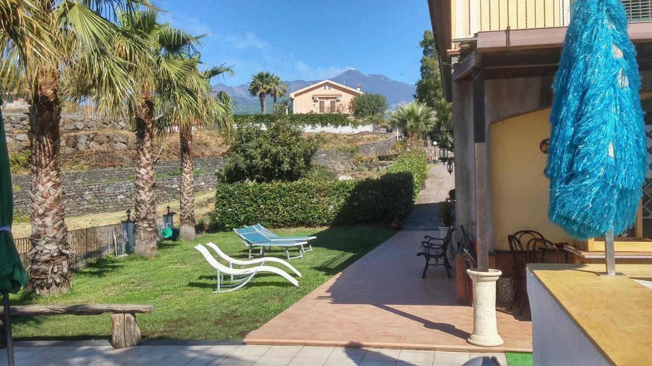 Bed and Breakfast La Casa del Melograno Santa Venerina Exterior foto