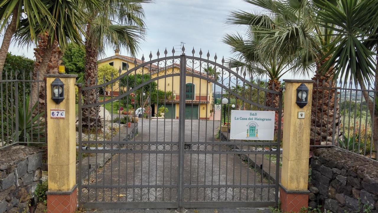 Bed and Breakfast La Casa del Melograno Santa Venerina Exterior foto