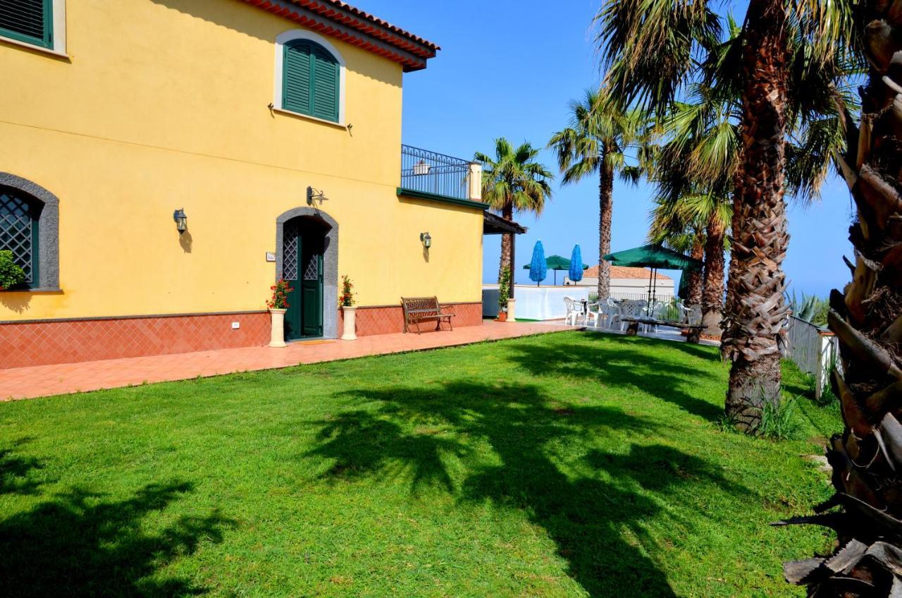 Bed and Breakfast La Casa del Melograno Santa Venerina Exterior foto